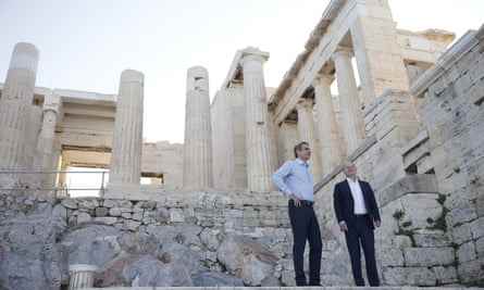 Der griechische Ministerpräsident Kyriakos Mitsotakis mit Bundeskanzler Olaf Scholz im Oktober 2022 in Athen.