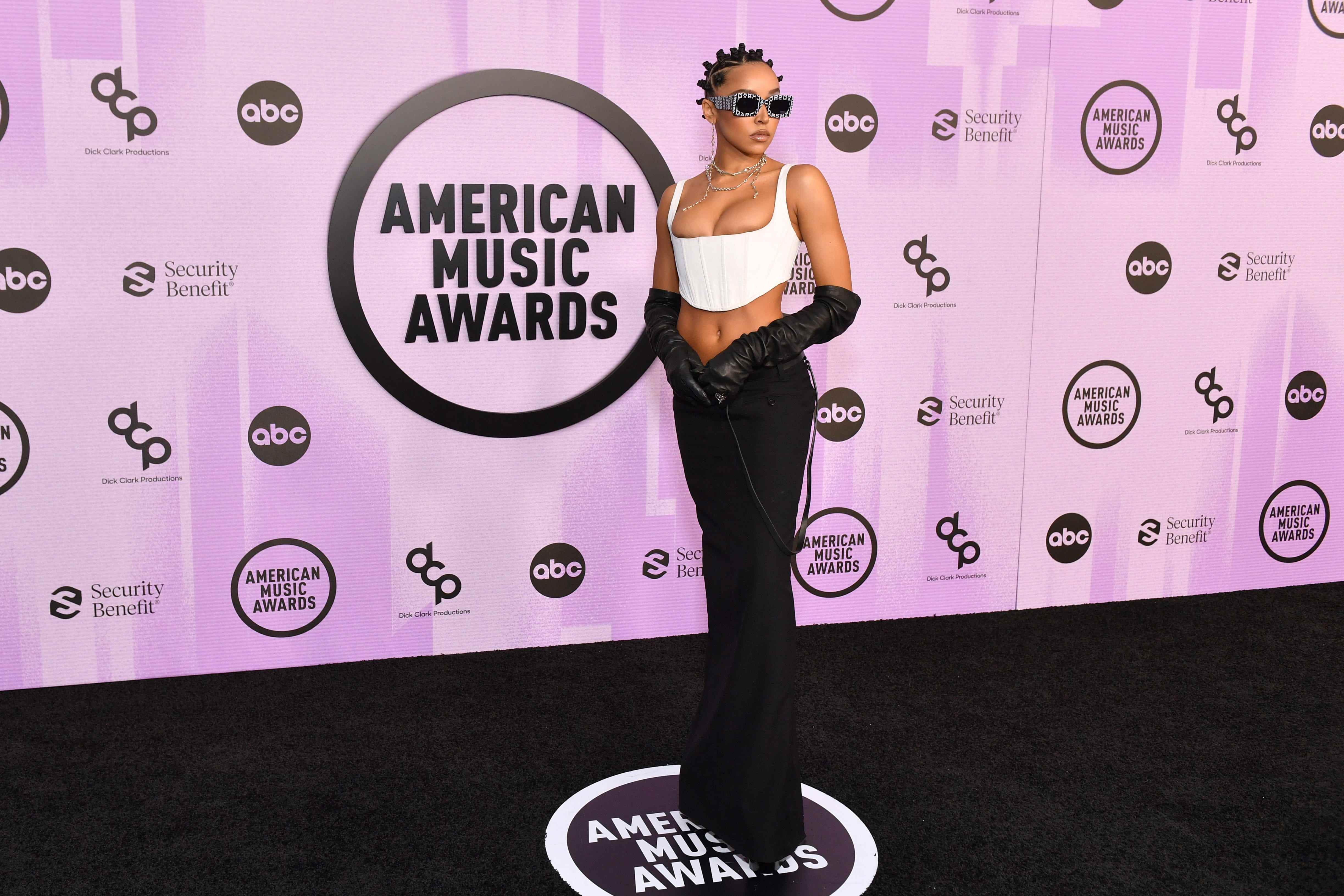 Tinashe nimmt am American Music Award 2022 teil