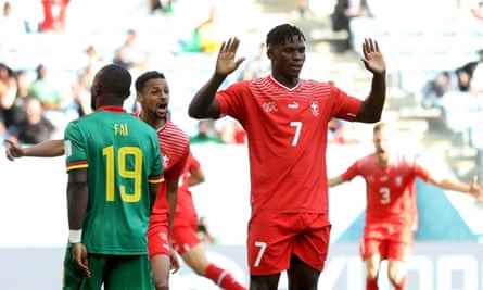 Der in Kamerun geborene Breel Embolo feiert seinen Siegtreffer für die Schweiz nicht