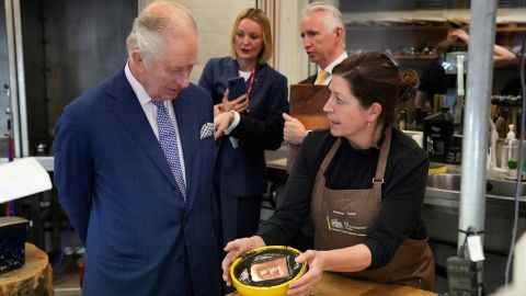 King Charles traf sich am Mittwoch mit Juwelieren und Silberschmieden im Goldsmiths' Centre.