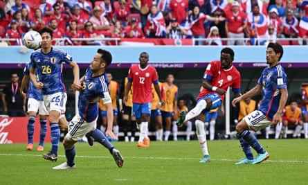 Costa Ricas Keysher Fuller erzielt das einzige Tor des Spiels gegen Japan