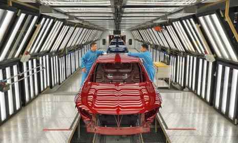 Die Montagelinie des Buick Envision SUV im Montagewerk von GM Dong Yue in Yantai, Provinz Shandong in China.