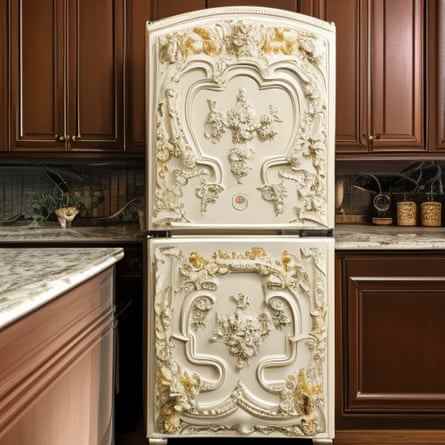 „Kühlschrank im Rokoko-Stil, detailliert, in der Küche“, generiert von einem KI-Künstler