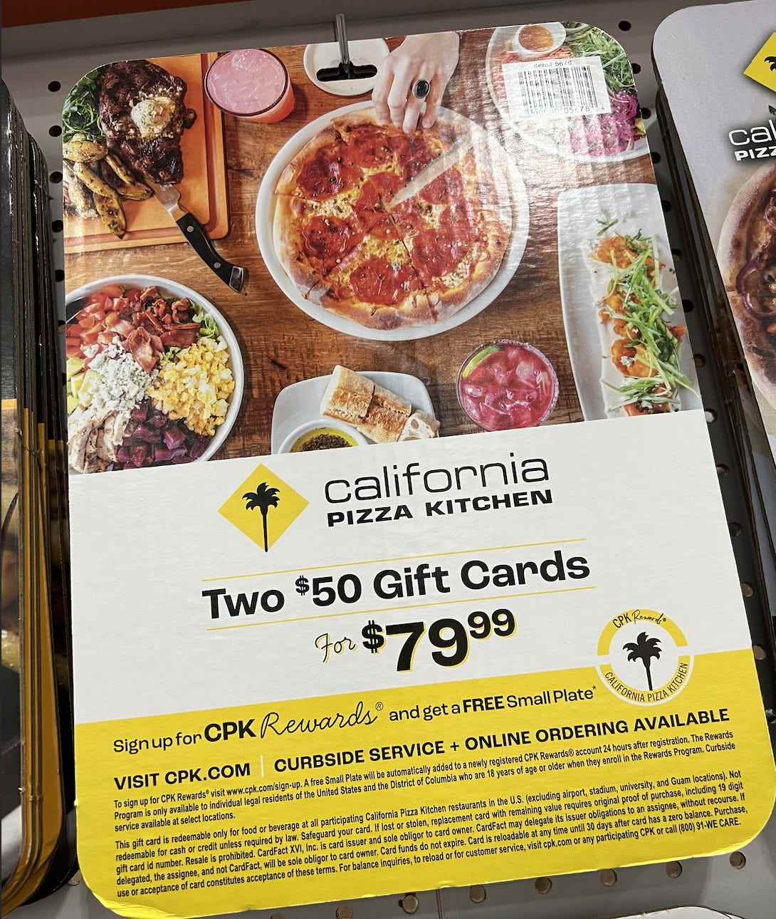 Geschenkkartenpaket für die Pizzaküche in Gelb und Weiß bei Costco