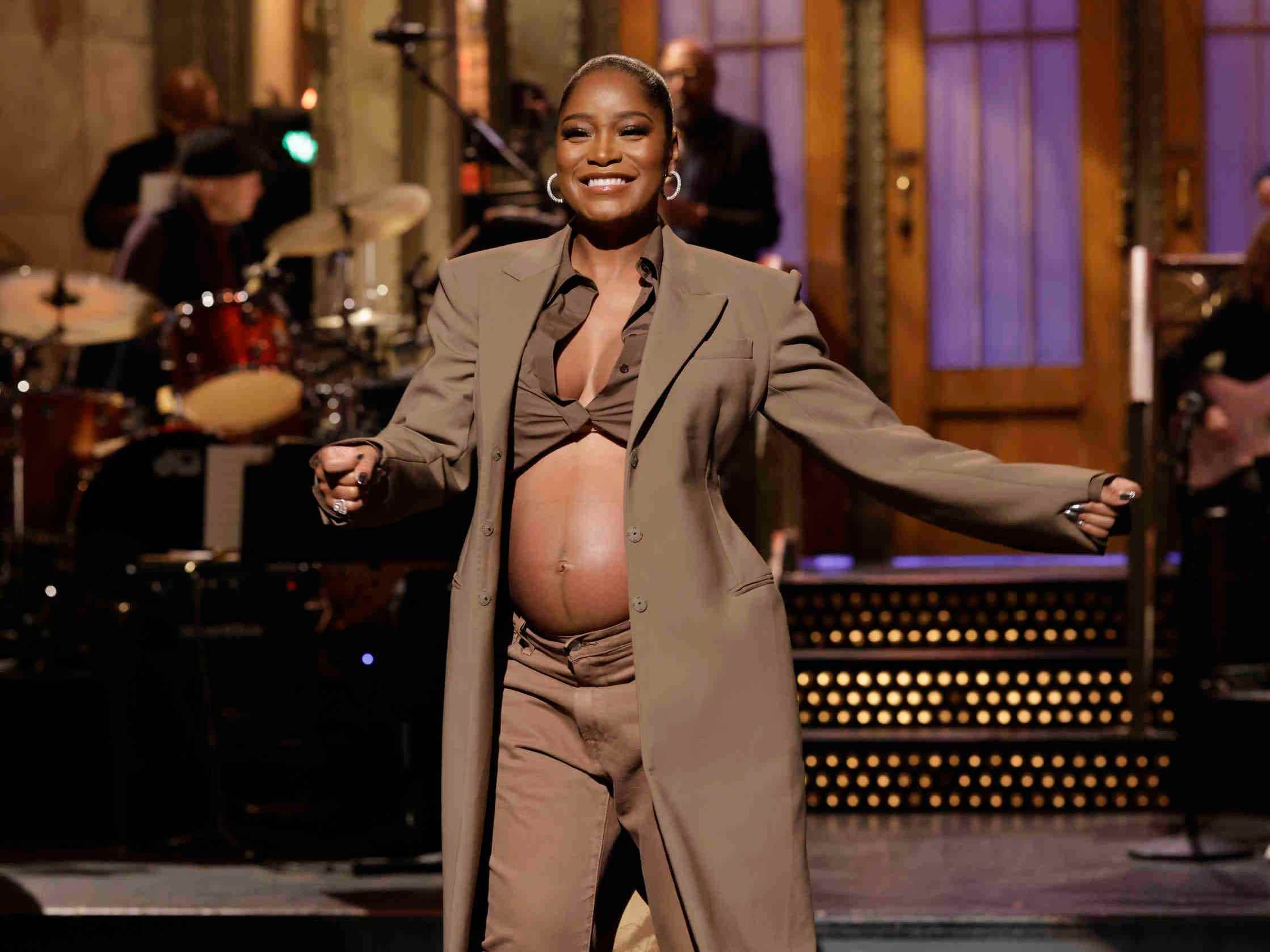 Keke Palmer moderiert die Schwangerschaftsankündigung von Saturday Night Live am 3. Dezember 2022