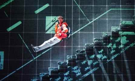Luke Treadaway (Christopher Boone) in The Curious Incident of the Dog In The Night-Time im Apollo Theatre, London, 2013.