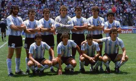 Jorge Valdano mit seinen argentinischen Teamkollegen vor dem WM-Finale 1986 gegen die Bundesrepublik Deutschland