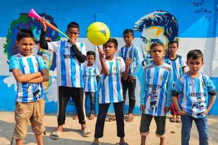 Junge Argentinien-Fans in Sylhet, Bangladesch