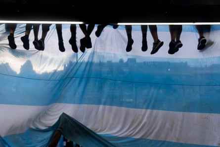 Fans von Argentinien feiern.