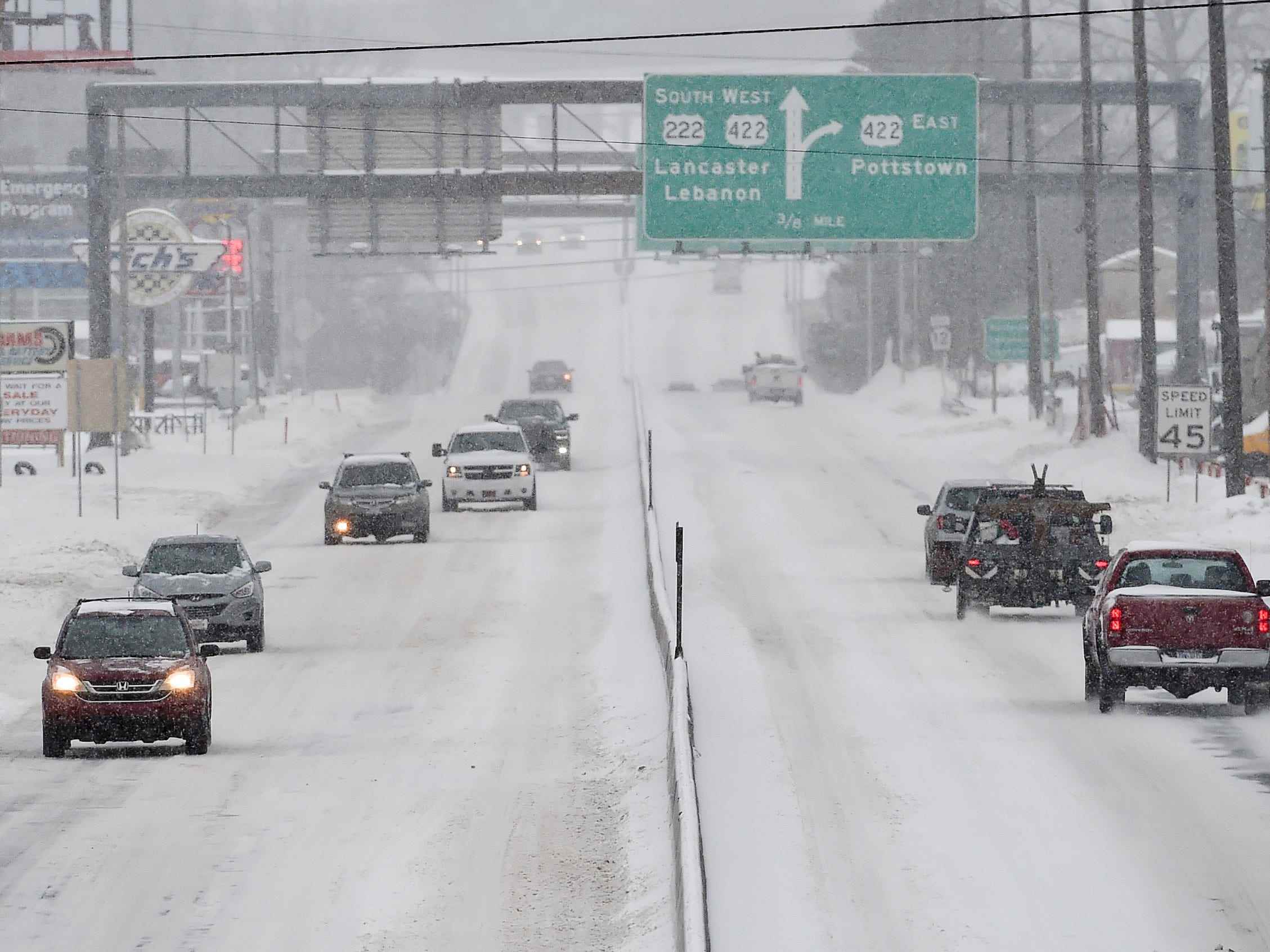 Nor'easter trifft Reading, Pennsylvania, mit starkem Schneefall