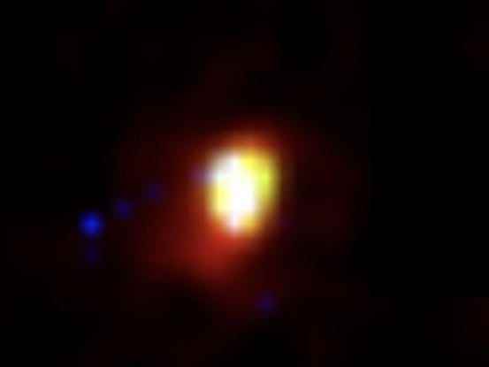 Farbbild von CEERS-93316, einer Galaxie, von der Forscher glauben, dass sie erst 235 Millionen Jahre nach dem Urknall entstanden ist.