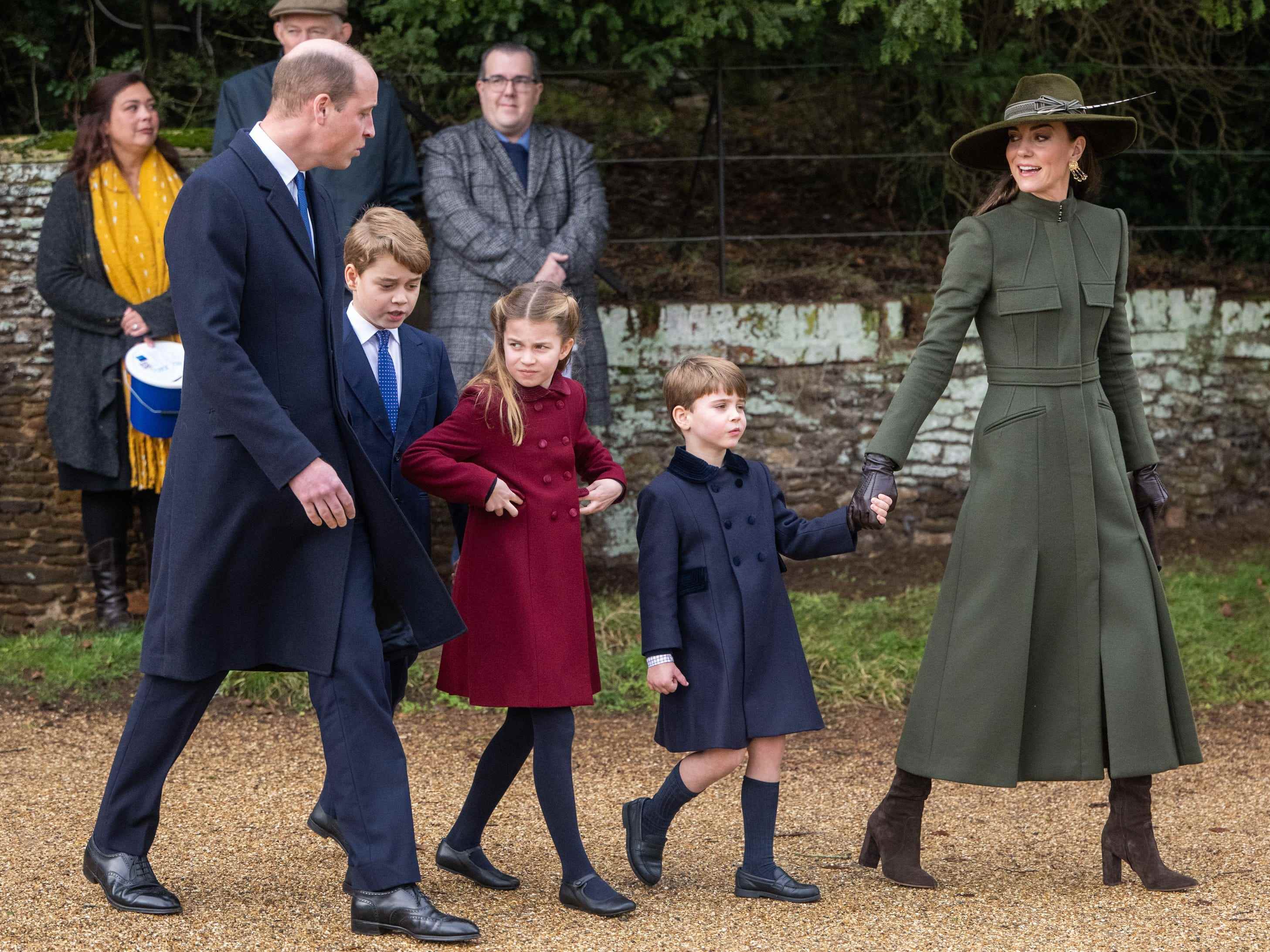 Prinz William, Kate Middleton und ihre Kinder am Weihnachtstag 2022 in Sandringham