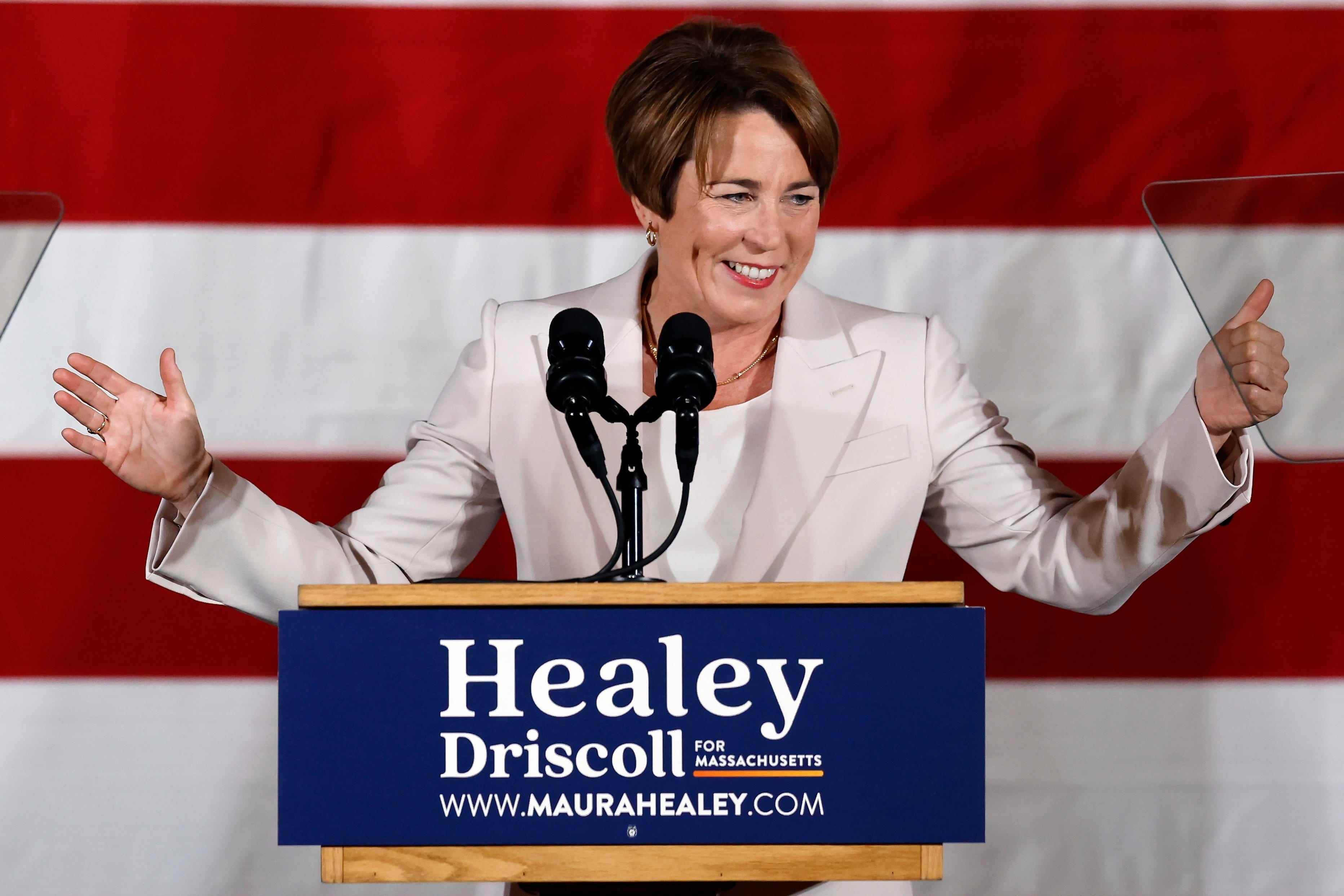 Die gewählte Gouverneurin von Massachusetts, Maura Healey, spricht während einer demokratischen Wahlnachtparty am Dienstag, dem 8. November 2022, in Boston.