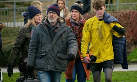 Von links: Sarah Lancashire, Con O'Neill, Siobhan Finneran und Rhys Connah in einer Szene aus Serie 3 von Happy Valley.