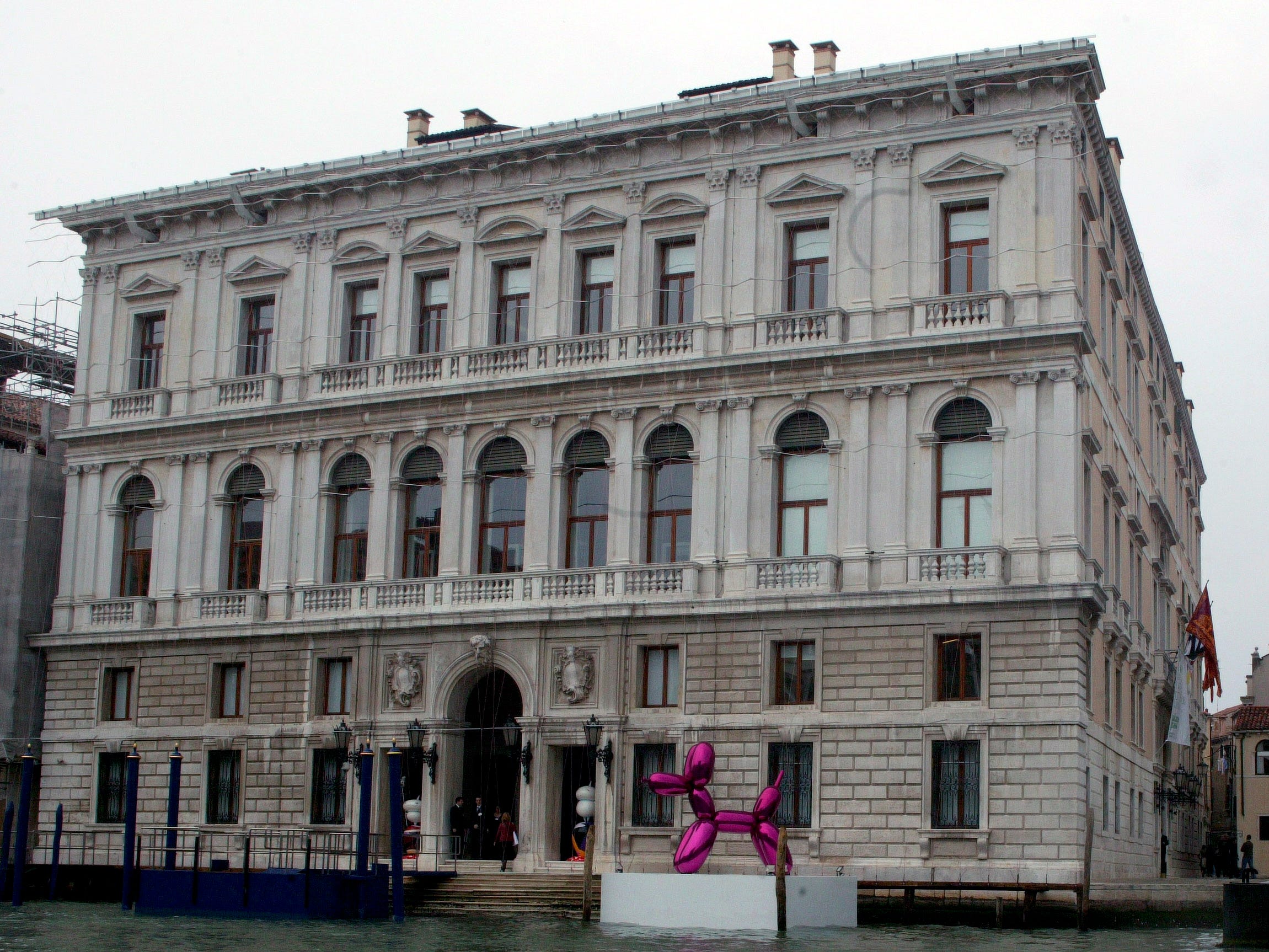 Palazzo Grassi Jeff Koons