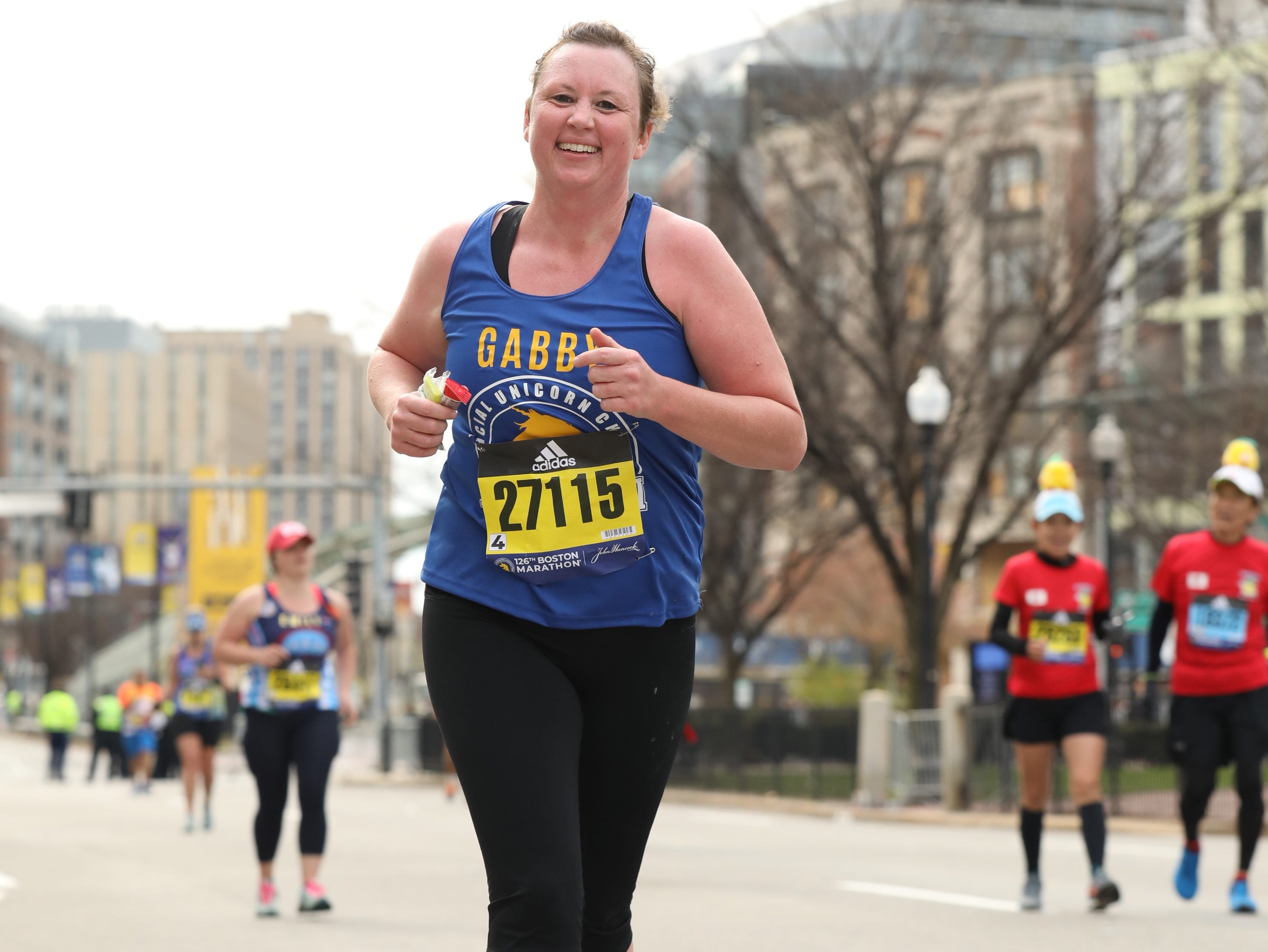Gabrielle Russon beim Boston-Marathon