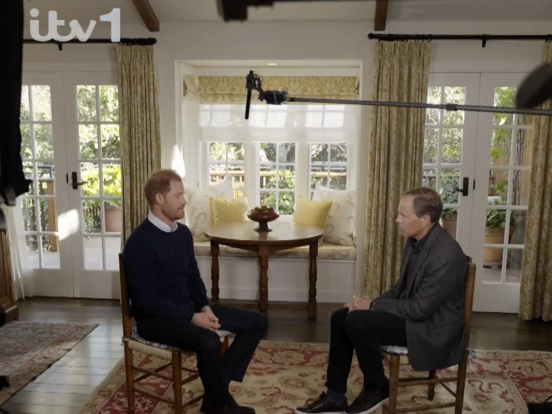 Prinz Harry wird von Tom Bradby in seinem Haus in Montecito, Kalifornien, interviewt.
