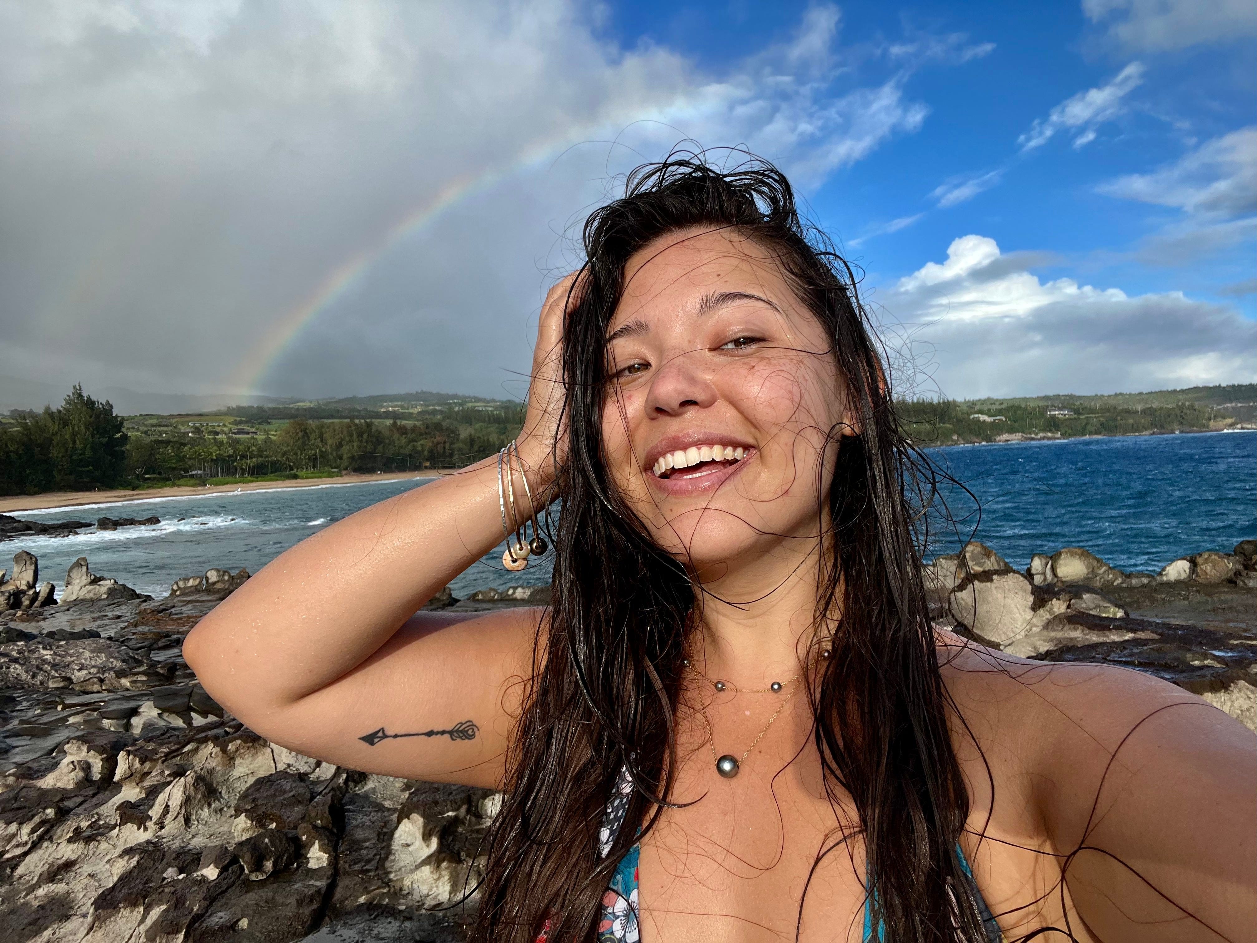 Ashley Probst Selfie vor Regenbogen
