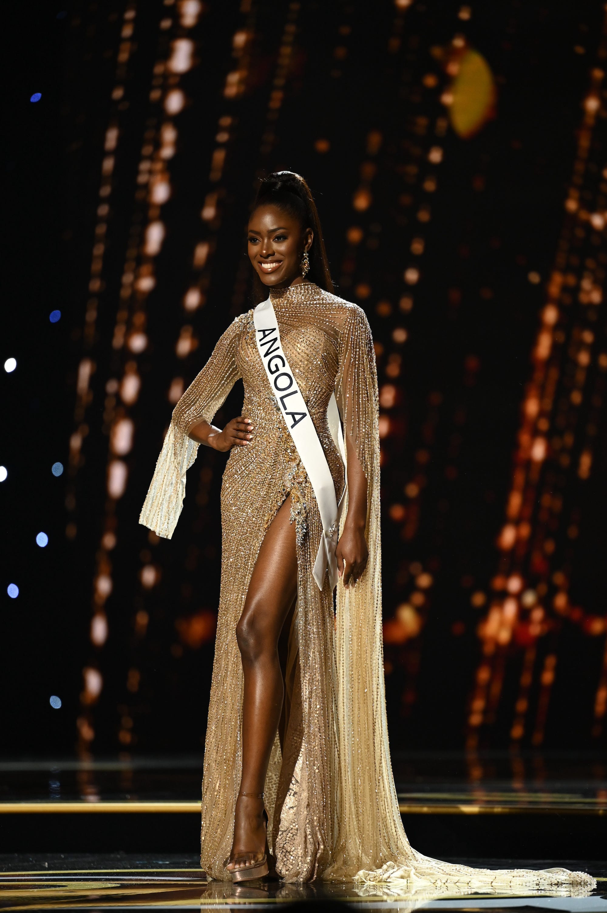 Miss Angola nimmt am 71. jährlichen Wahlkampf zur Miss Universe teil.