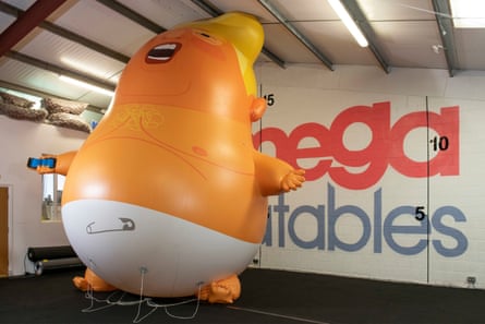 Das Trump-Baby-Luftschiff erreichte während des Tests seine volle Höhe von 6 Metern.