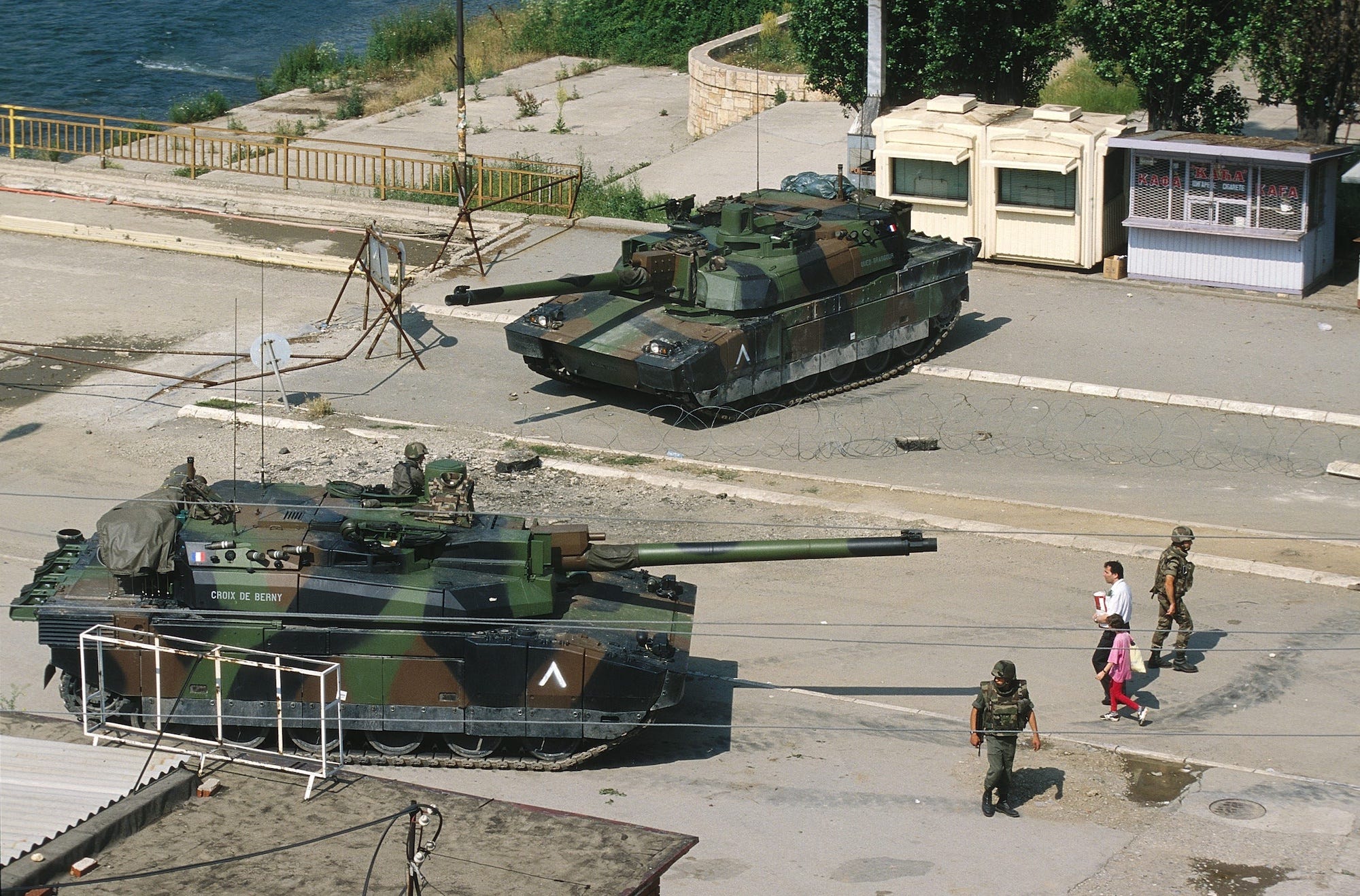Französischer Leclerc-Panzer Kosovo Jugoslawien