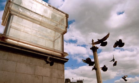 Rachel Whitereads Skulptur mit dem Titel Monument auf dem vierten Sockel des Trafalgar Square im Jahr 2001.