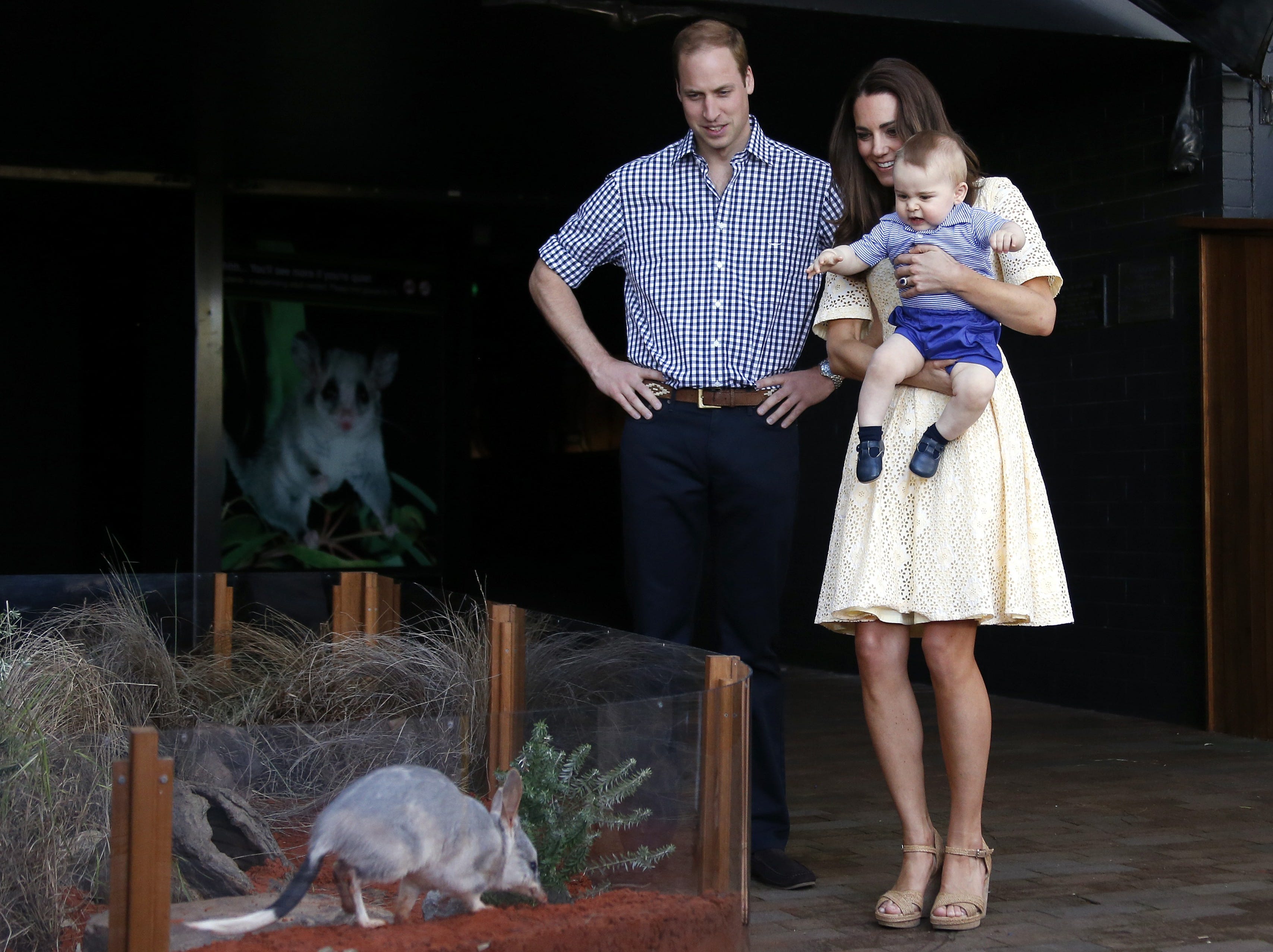 Prinz William, Kate Middleton und Prinz George besuchten 2014 Australien.