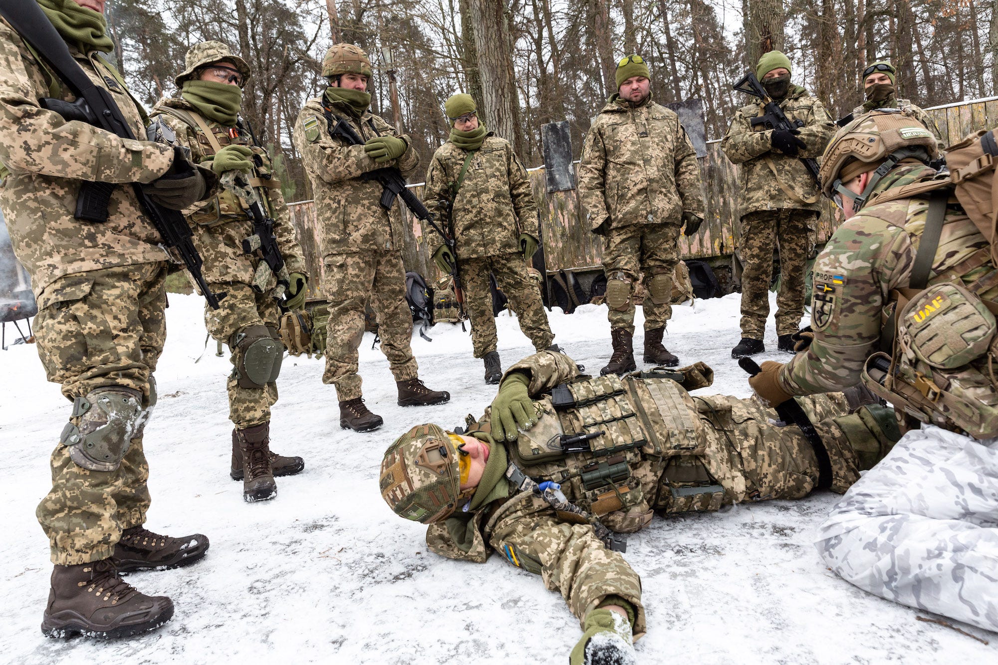 Ersthelferausbildung der Truppen der ukrainischen Territorialverteidigungskräfte