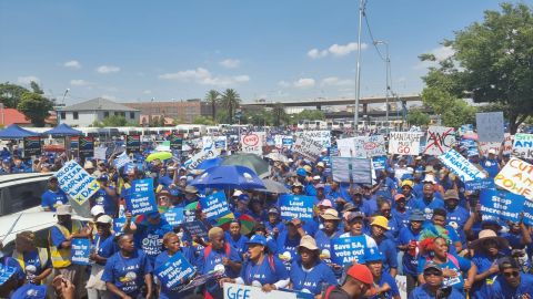 Proteste gegen Stromausfälle in Südafrika