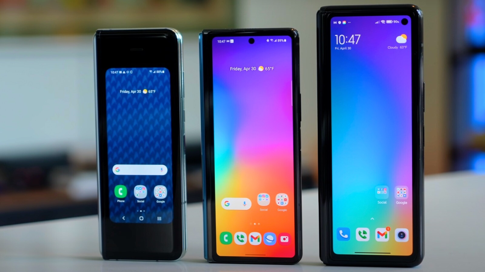 Von links nach rechts – Galaxy Fold, Galaxy Z Fold 2, Xiaomi Mix Fold.  Bild mit freundlicher Genehmigung von Michael Fisher.  - Das "langweilige"  iPhone gewonnen!  Nie wieder ein Android-Handy kaufen – es sei denn, es lässt sich in zwei Hälften falten