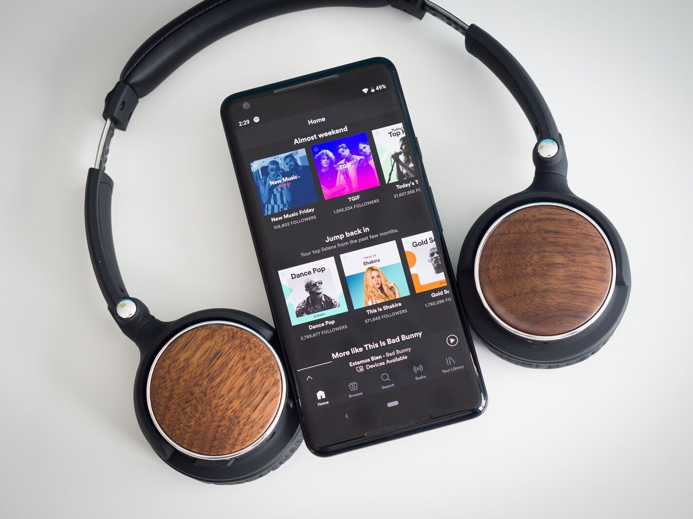Es ist, als würde man ohne Kopfhörer hören!  Oder ist es?  - Spotify-Benutzer haben einen Weg gefunden, sich gegenseitig auf der Plattform zu stalken
