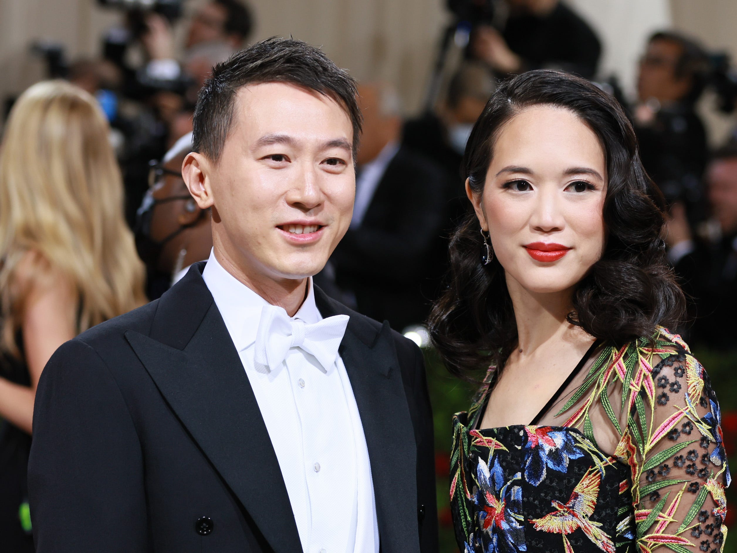 Shou Zi Chew und Vivian Kao nehmen an der Met Gala 2022 teil