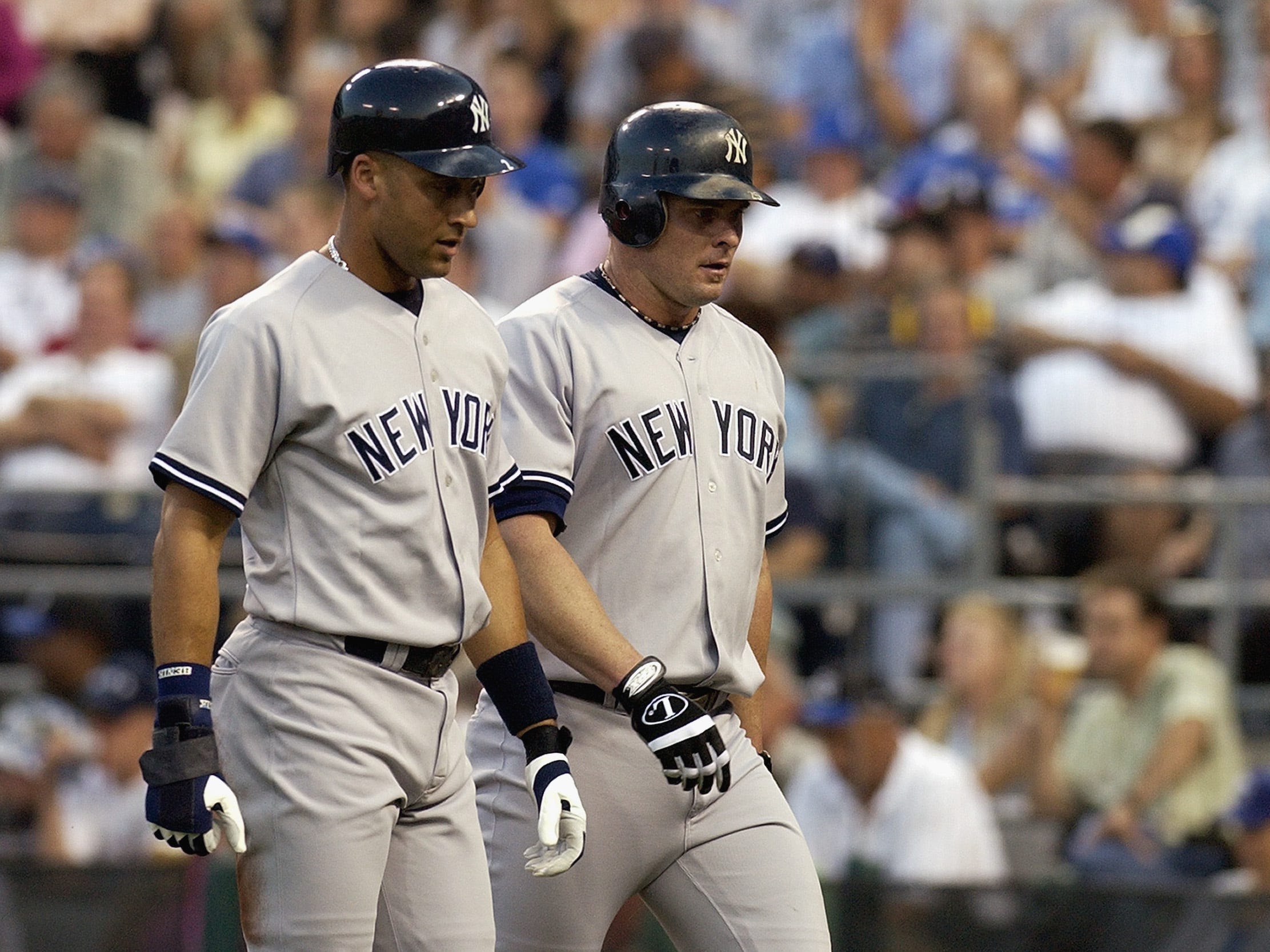 Derek Jeter (links) und Yankees-Teamkollege Jason Giambi.