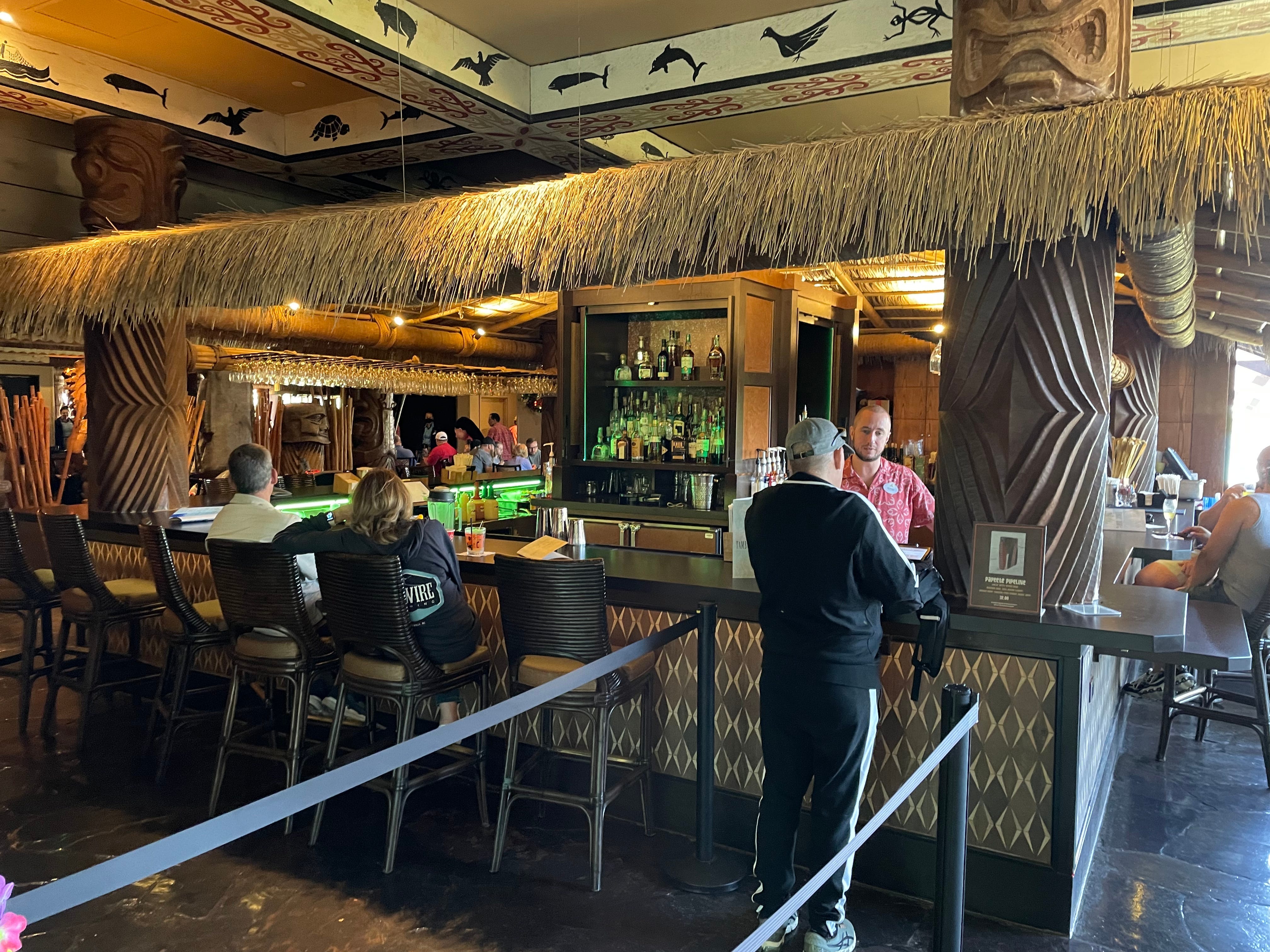 Aufnahme der Tambu Lounge in Disneys polynesischem Resort