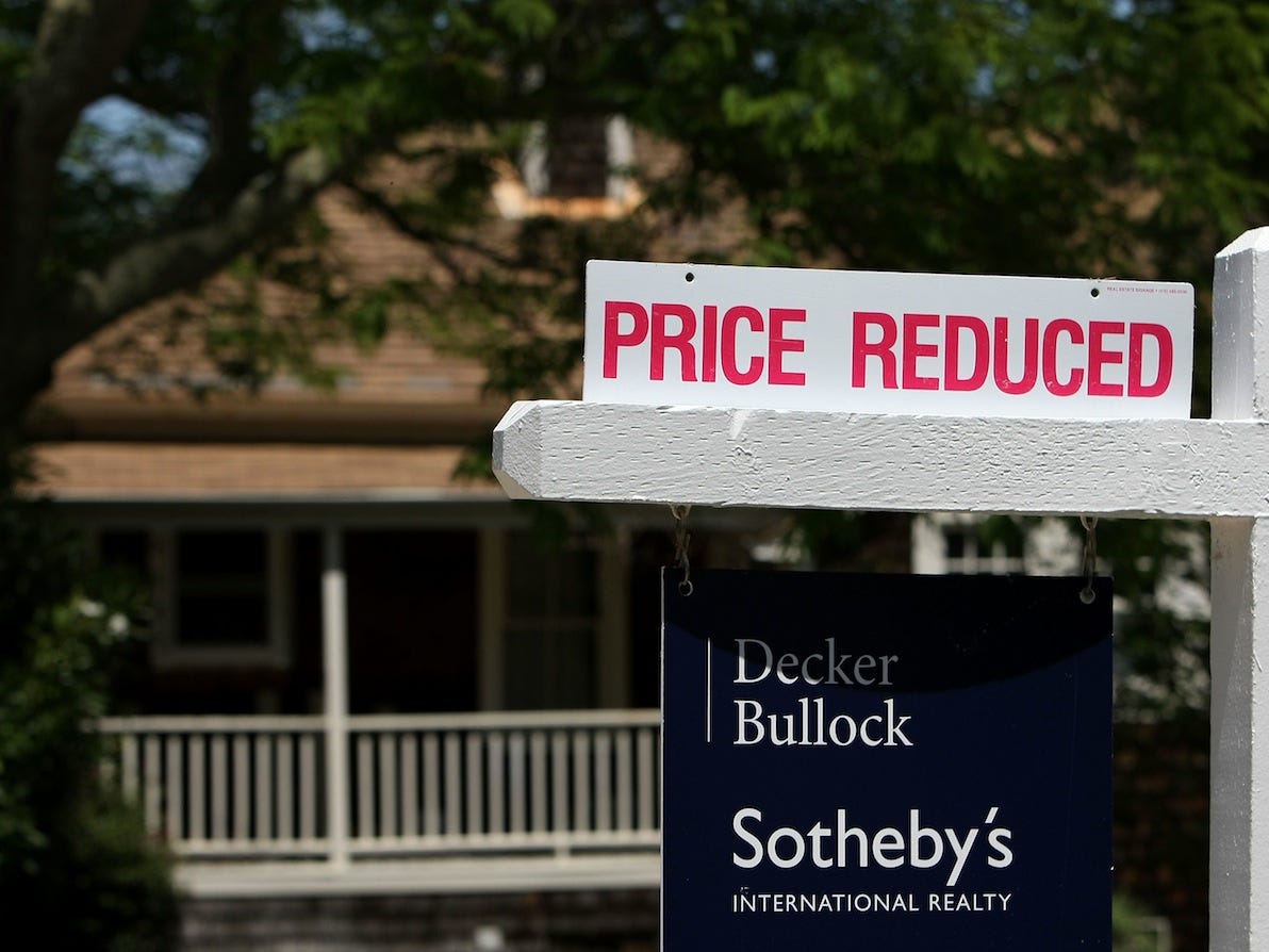 Haus zum Verkauf Schild Preis reduziert