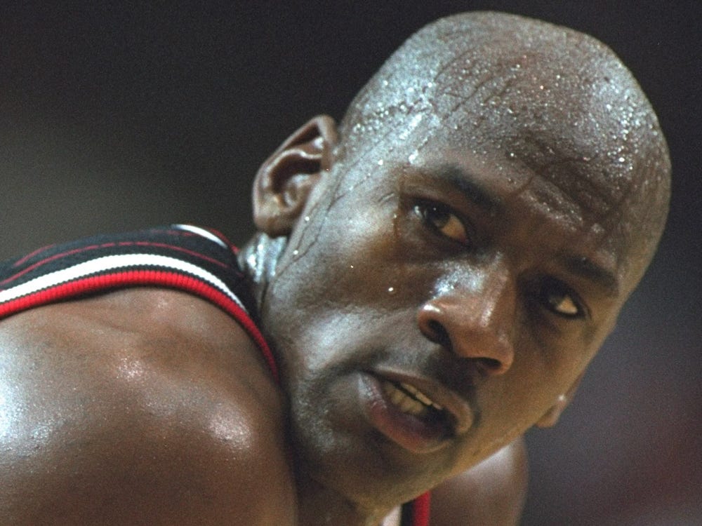 Michael Jordan schwitzt auf Chicago Bulls