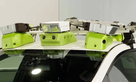 Nur einige der Kameras und Sensoren des ServCity-Wagens.