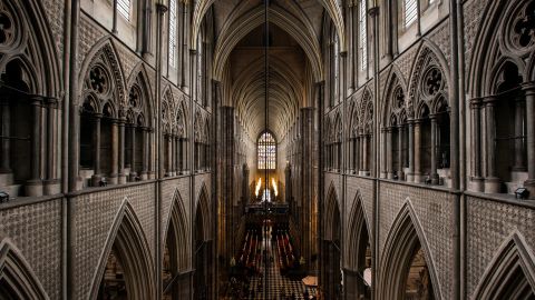 Londons Westminster Abbey war seit 1066 der Ort jeder Krönung. Seit Wilhelm dem Eroberer wurden alle bis auf zwei Monarchen dort gekrönt. 