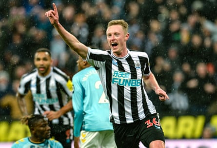Longstaff rollt davon, nachdem er Newcastles zweites Tor im Halbfinal-Rückspiel des Carabao Cup gegen Southampton erzielt hat.
