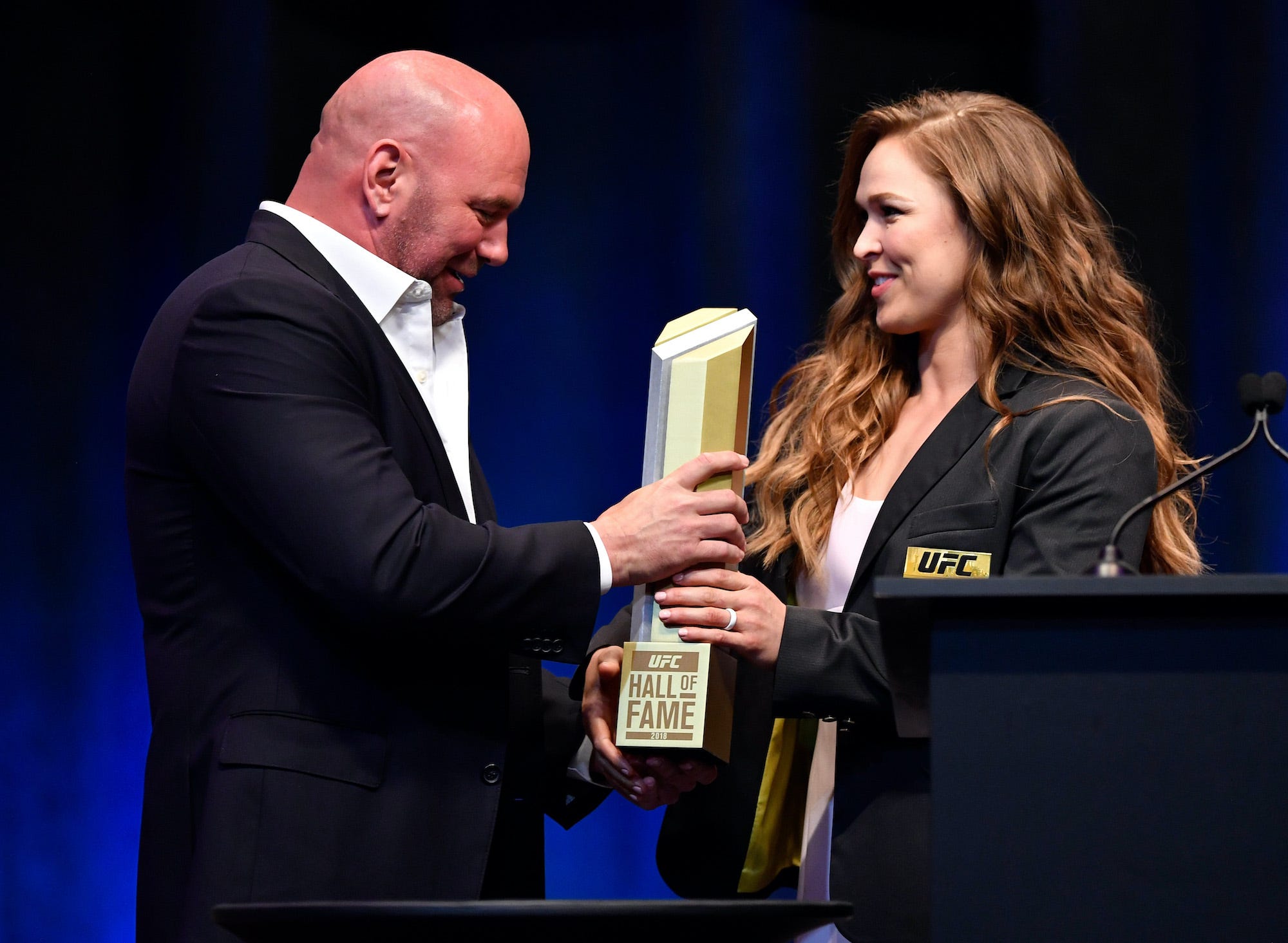 Dana White und UFC Hall of Fame Ronda Rousey.