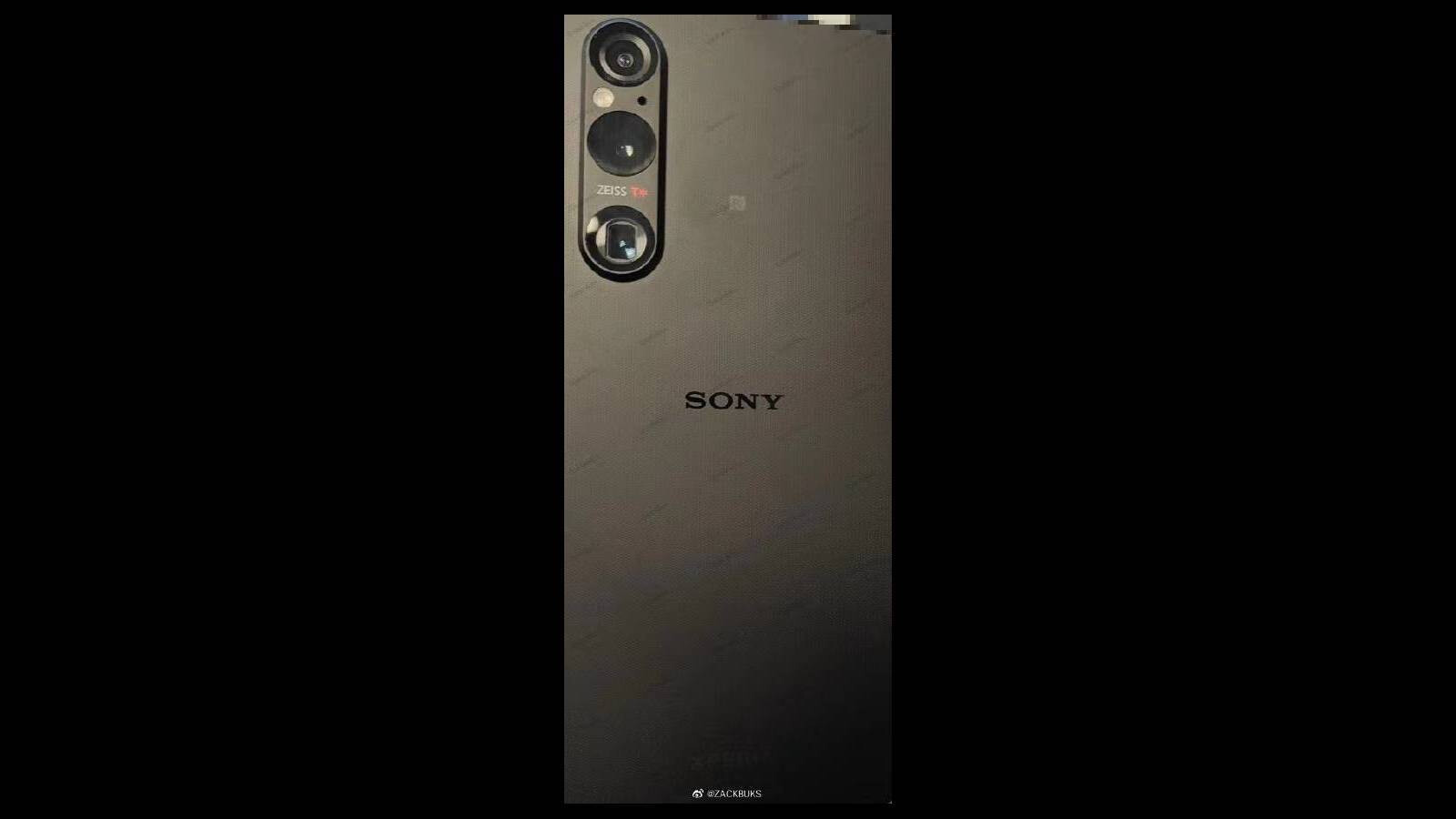 Durchgesickertes Sony Xperia 1 V-Bild - Das erste angebliche Sony Xperia 1 V-Bild zeigt ein überarbeitetes Kamera-Array
