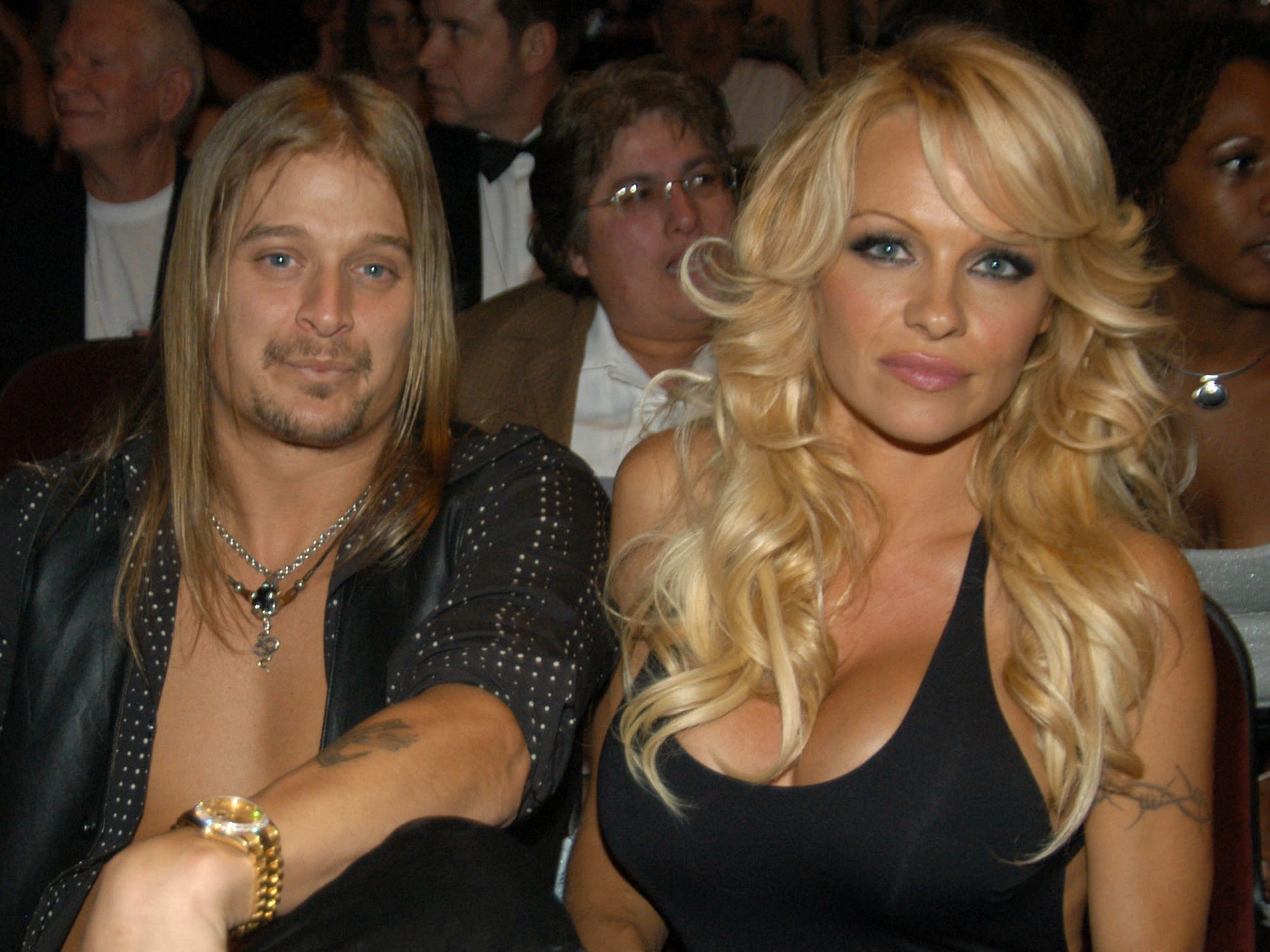 Kid Rock und Pamela Anderson bei den 31. jährlichen American Music Awards.