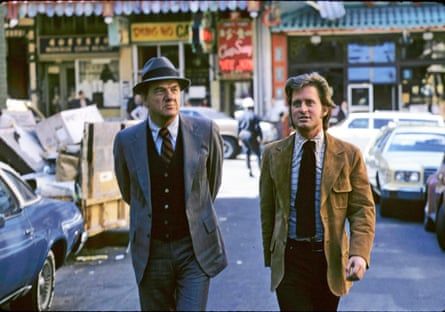 „Ich habe nie härter gearbeitet“ … Douglas mit Karl Malden in „The Streets of San Francisco“.