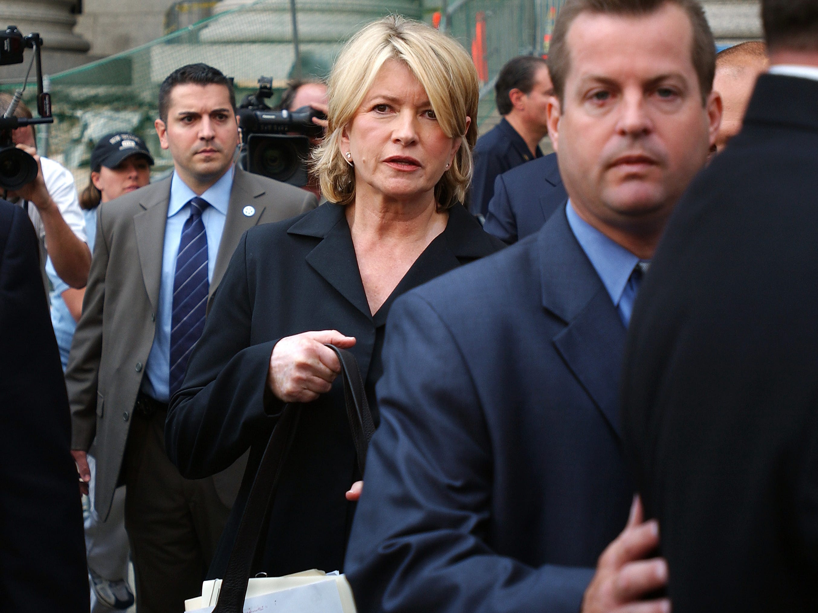 Martha Stewart verlässt nach ihrer Haftstrafe das Gericht in Manhattan.