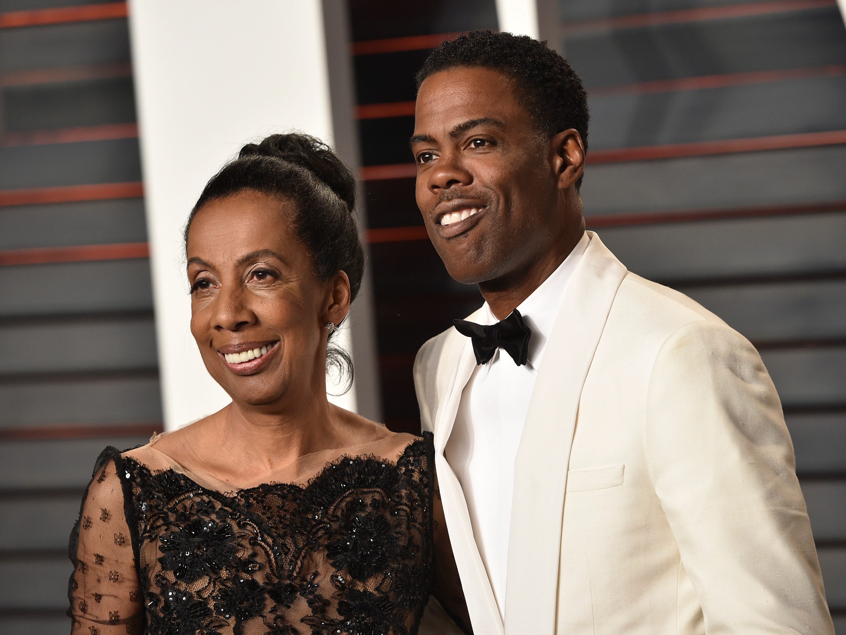 Chris Rock und seine Mutter Rosalie Rock bei einer Oscar-Afterparty im Jahr 2016