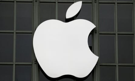 DATEIFOTO: Das Apple Inc-Logo wird außerhalb der 2016 Worldwide Developers Conference des Unternehmens in San Francisco, Kalifornien, USA, am 13. Juni 2016 gezeigt. REUTERS/Stephen Lam/File Photo