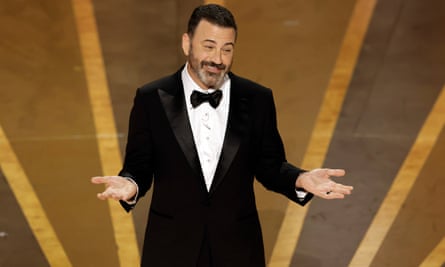 Jimmy Kimmel spricht auf der Bühne