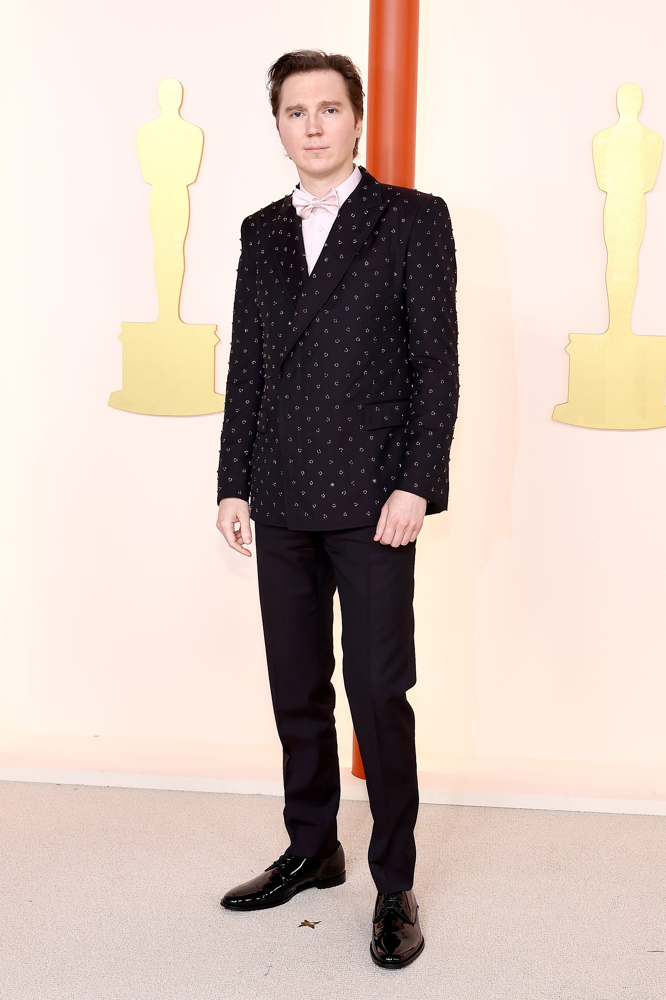 Paul Dano nimmt an den Academy Awards 2023 teil.