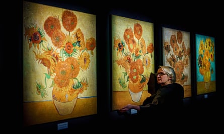 Van Goghs Sonnenblumen-Ölgemälde bei der Alive-Erfahrung im Propyard in Bristol, 2022.