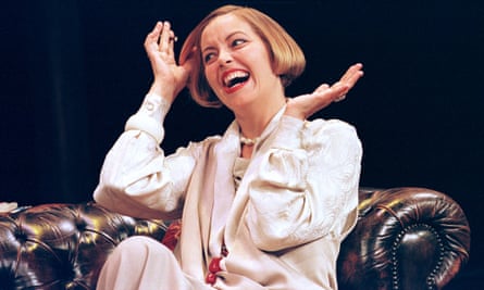 Greta Scacchi in Easy Virtue in Chichester im Jahr 1999.